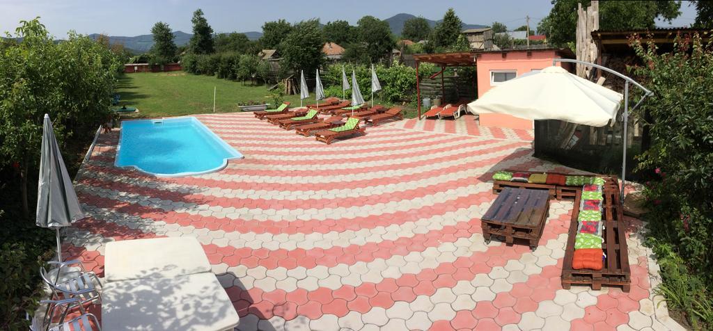 Pensiunea Octogon Piatra Neamt Exterior photo
